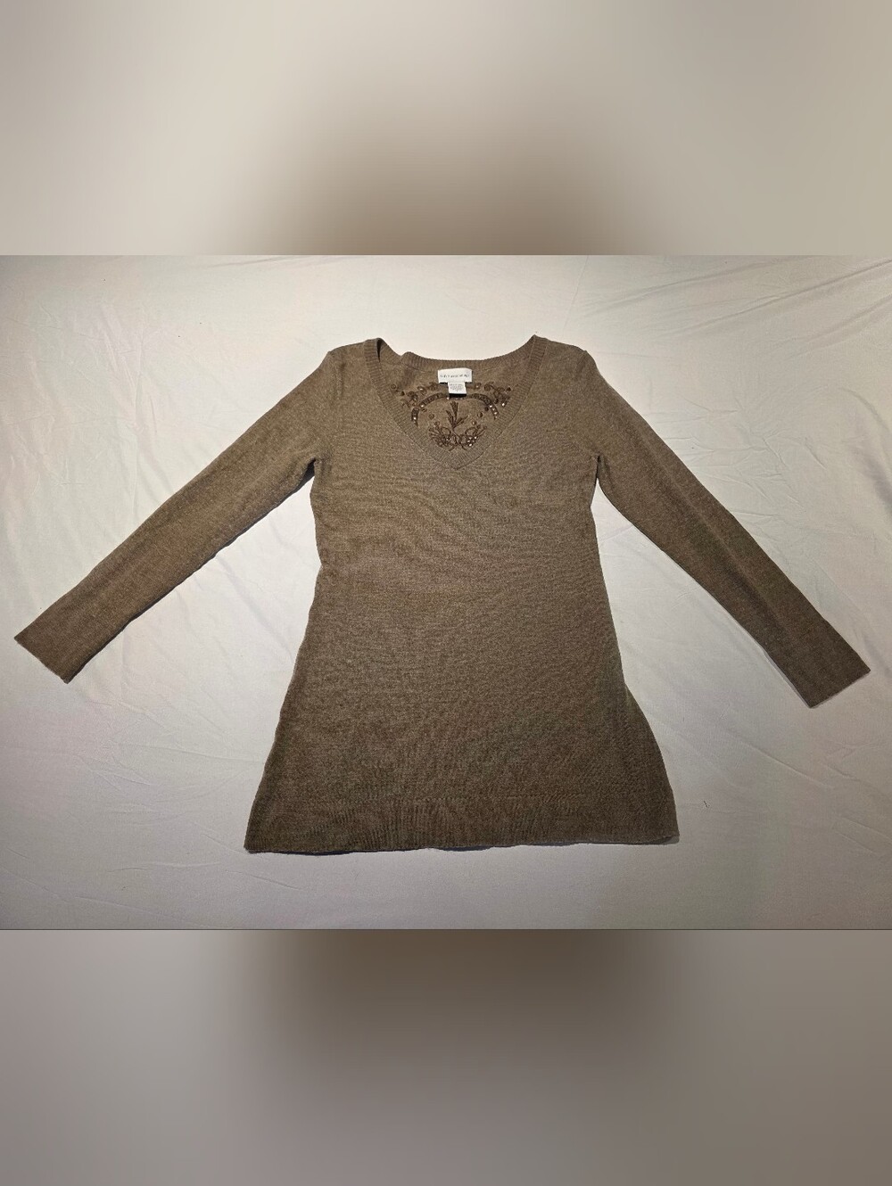 Soft Surroundings V Neck Sweater Cutout Back Detail Sz Small Soft Brown Floral